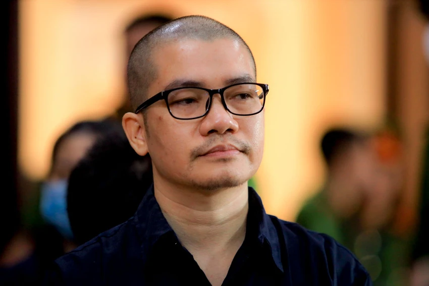 Nguyễn Thái Luyện khẳng định tại phiên tòa rằng số tài sản đã bị thu giữ và kê biên dư sức bồi thường. Ảnh: NGUYỆT NHI Nguyễn Thái Luyện khẳng định tại phiên tòa rằng số tài sản đã bị thu giữ và kê biên dư sức bồi thường. Ảnh: NGUYỆT NHI
