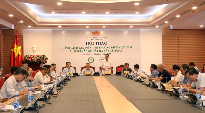 Hội thảo “Chính sách giá điện, thị trường điện Việt Nam - Một số vấn đề đặt ra và giải pháp”. Ảnh: XĐ Hội thảo “Chính sách giá điện, thị trường điện Việt Nam - Một số vấn đề đặt ra và giải pháp”. Ảnh: XĐ