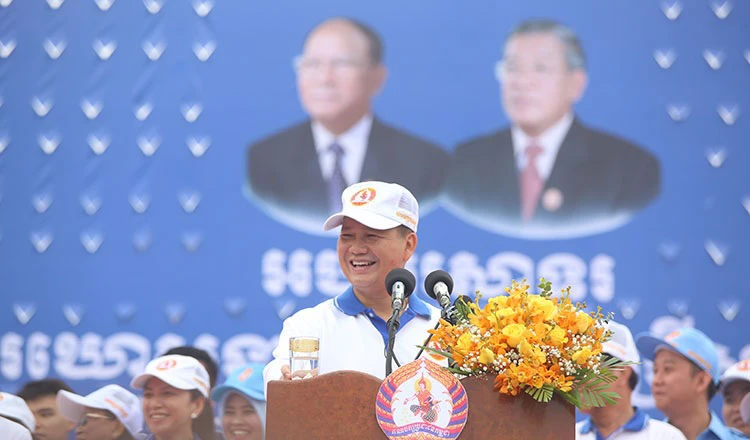 Ông Hun Manet tại buổi vận động tranh cử ở Phnom Penh hôm 21-7. Ảnh: KHMER TIMES Ông Hun Manet tại buổi vận động tranh cử ở Phnom Penh hôm 21-7. Ảnh: KHMER TIMES