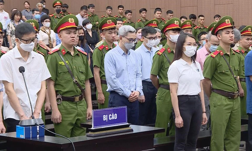 Các bị cáo vụ chuyến bay giải cứu tại tòa. Ảnh: BÙI TRANG Các bị cáo vụ chuyến bay giải cứu tại tòa. Ảnh: BÙI TRANG