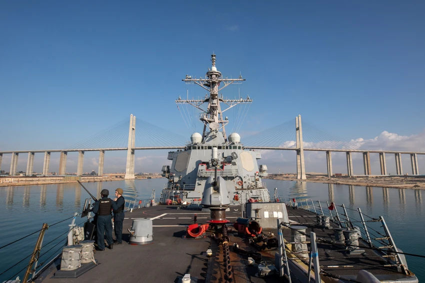 Biển Đỏ-tau-khu-truc-uss-laboon-thuoc-hai-quan-my-di-qua-kenh-dao-suez-hoi-thang-1.jpg