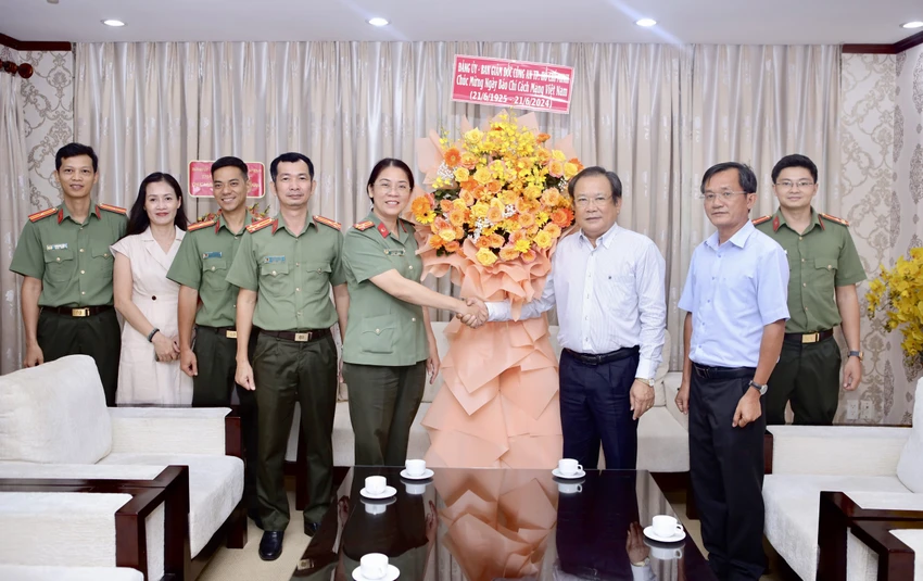 p2-anh phu.jpg