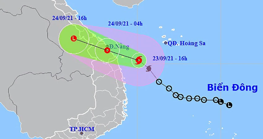 Bão số 6 di chuyển nhanh, miền Trung khẩn trương ứng phó ảnh 2 Bão số 6 di chuyển nhanh, miền Trung khẩn trương ứng phó ảnh 2