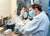Khẩn cấp ứng phó biến thể nguy hiểm hơn Delta