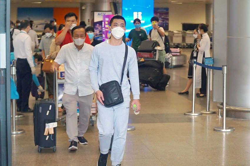 Dân về quê ăn tết: Nhiều nơi vẫn e dè ảnh 2 Dân về quê ăn tết: Nhiều nơi vẫn e dè ảnh 2