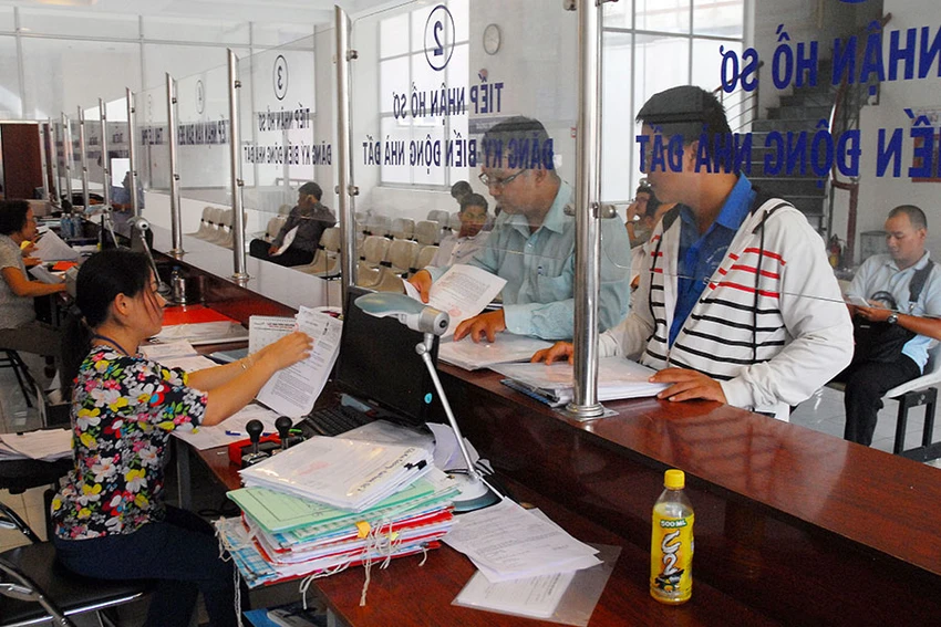 Chủ tịch TP.HCM: Phải cải cách hành chính theo hướng dân ngồi nhà làm thủ tục ảnh 2 Chủ tịch TP.HCM: Phải cải cách hành chính theo hướng dân ngồi nhà làm thủ tục ảnh 2