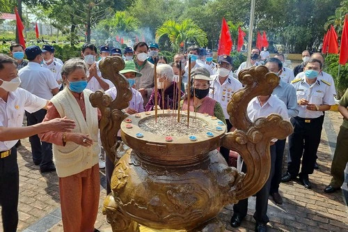 34 năm Gạc Ma: 64 người hùng khắc vào lòng Tổ quốc ảnh 3 34 năm Gạc Ma: 64 người hùng khắc vào lòng Tổ quốc ảnh 3
