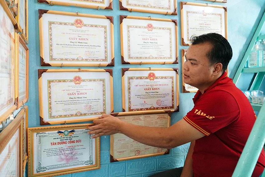 Anh Lê Minh Tâm: “Thực ra trở ngại lớn nhất của tôi chỉ là sức khỏe, ngoài ra không có gì cản trở được việc tôi làm”. Ảnh: NHẬT DIỄM Anh Lê Minh Tâm: “Thực ra trở ngại lớn nhất của tôi chỉ là sức khỏe, ngoài ra không có gì cản trở được việc tôi làm”. Ảnh: NHẬT DIỄM