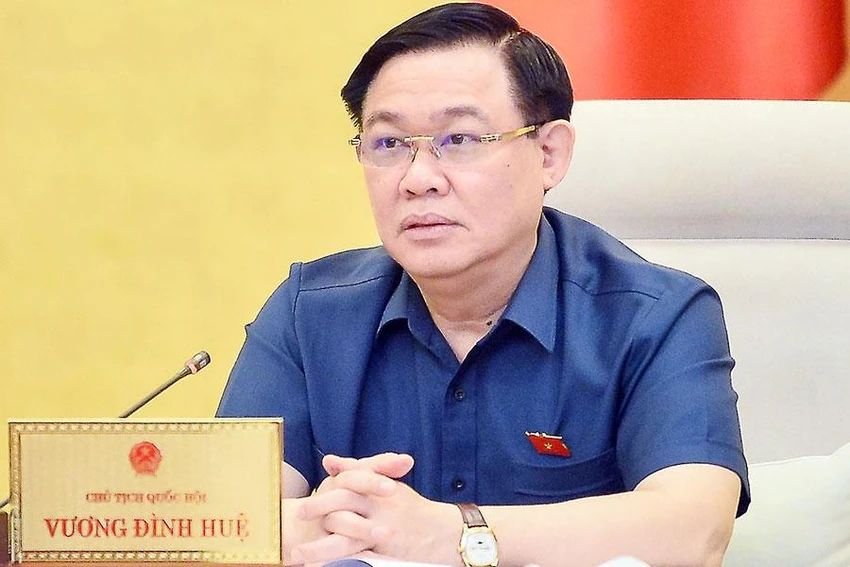 Chủ tịch Quốc hội Vương Đình Huệ tại phiên họp ngày 25-4. Ảnh: Đ.MINH Chủ tịch Quốc hội Vương Đình Huệ tại phiên họp ngày 25-4. Ảnh: Đ.MINH