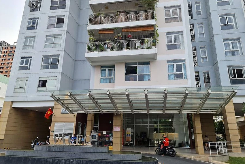 Theo tờ trình của Sở TN&amp;MT, tổng số căn hộ bị chậm cấp giấy chứng nhận tại chung cư Valeo Đầm Sen là 199 căn. Ảnh: VIỆT HOA
