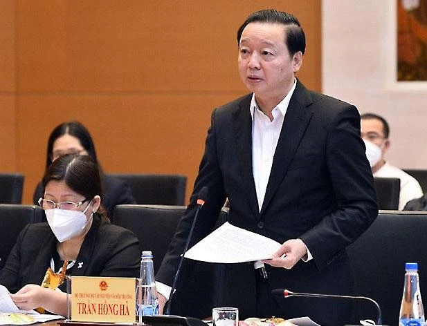 Ông Trần Hồng Hà, Bộ trưởng Bộ TN&MT. Ảnh: CHÂN LUẬN Ông Trần Hồng Hà, Bộ trưởng Bộ TN&MT. Ảnh: CHÂN LUẬN