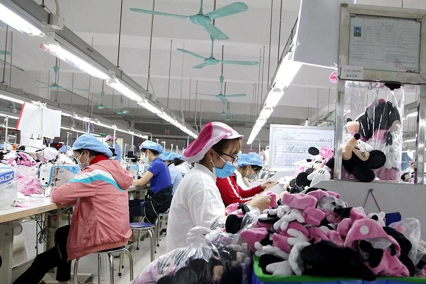 Lần sửa Luật BHXH này có nhiều điểm đáng chú ý, đặc biệt là quy định giảm thời gian tham gia BHXH hưởng lương hưu. Ảnh: VIẾT LONG Lần sửa Luật BHXH này có nhiều điểm đáng chú ý, đặc biệt là quy định giảm thời gian tham gia BHXH hưởng lương hưu. Ảnh: VIẾT LONG
