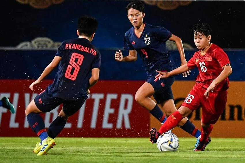 Để thua đội nữ Việt Nam và chưa có vé dự World Cup 2023, đội nữ Thái Lan muốn làm mới để lấy vé vớt. Ảnh: CTV Để thua đội nữ Việt Nam và chưa có vé dự World Cup 2023, đội nữ Thái Lan muốn làm mới để lấy vé vớt. Ảnh: CTV