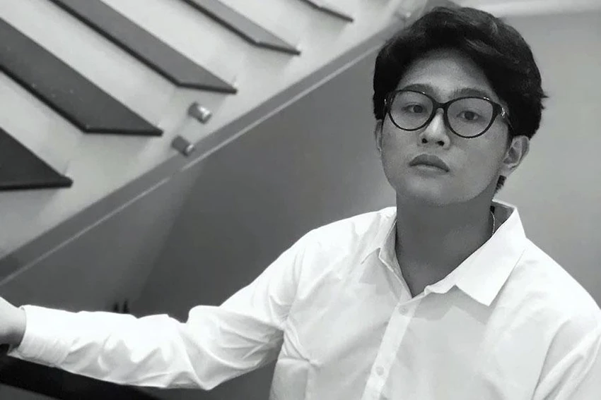 Em Nguyễn Tiến Minh Duy (15 tuổi, ở Buôn Ma Thuột) sở hữu hơn 50 tiêu bản nhuộm xương của các loại động vật như cá ngựa, rắn, bọ cạp, kỳ đà... Ảnh: NVCC - TÚ NGÂN
