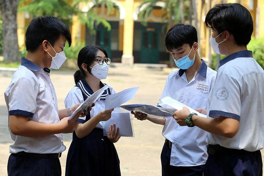 Thí sinh thi tuyển vào lớp 10 tại TP.HCM. Ảnh: HOÀNG GIANG Thí sinh thi tuyển vào lớp 10 tại TP.HCM. Ảnh: HOÀNG GIANG