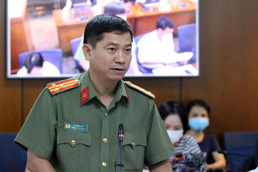 Thượng tá Lê Mạnh Hà, Phó Trưởng phòng Tham mưu (PV01) Công an TP.HCM, phát biểu tại buổi họp báo. Ảnh: NGUYỄN NHÂN Thượng tá Lê Mạnh Hà, Phó Trưởng phòng Tham mưu (PV01) Công an TP.HCM, phát biểu tại buổi họp báo. Ảnh: NGUYỄN NHÂN