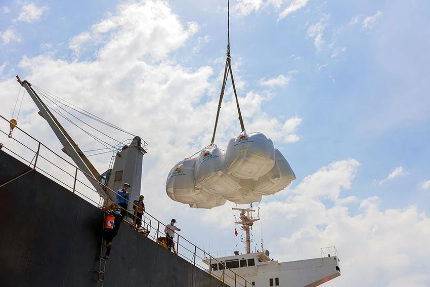 Trước mắt, việc đồng euro mất giá chưa ảnh hưởng nhiều đến xuất khẩu hàng Việt. Ảnh: PM Trước mắt, việc đồng euro mất giá chưa ảnh hưởng nhiều đến xuất khẩu hàng Việt. Ảnh: PM