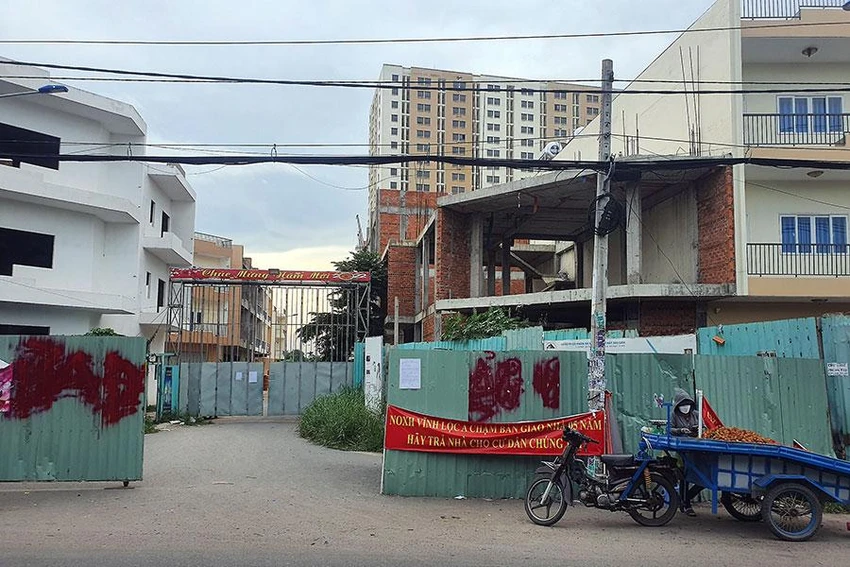 Một dự án nhà ở xã hội ở huyện Bình Chánh đang cần đẩy nhanh tiến độ. Ảnh: KC Một dự án nhà ở xã hội ở huyện Bình Chánh đang cần đẩy nhanh tiến độ. Ảnh: KC