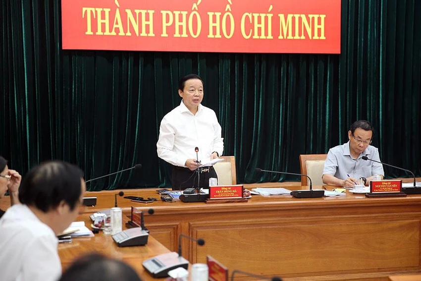 Bộ trưởng Trần Hồng Hà phát biểu tại buổi làm việc với Thành ủy TP.HCM. Ảnh: T.HOÀNG Bộ trưởng Trần Hồng Hà phát biểu tại buổi làm việc với Thành ủy TP.HCM. Ảnh: T.HOÀNG