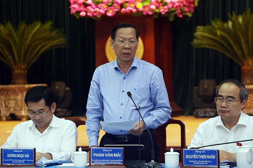 Chủ tịch UBND TP.HCM Phan Văn Mãi trong buổi làm việc với quận Bình Tân. Ảnh: THANH TUYỀN Chủ tịch UBND TP.HCM Phan Văn Mãi trong buổi làm việc với quận Bình Tân. Ảnh: THANH TUYỀN