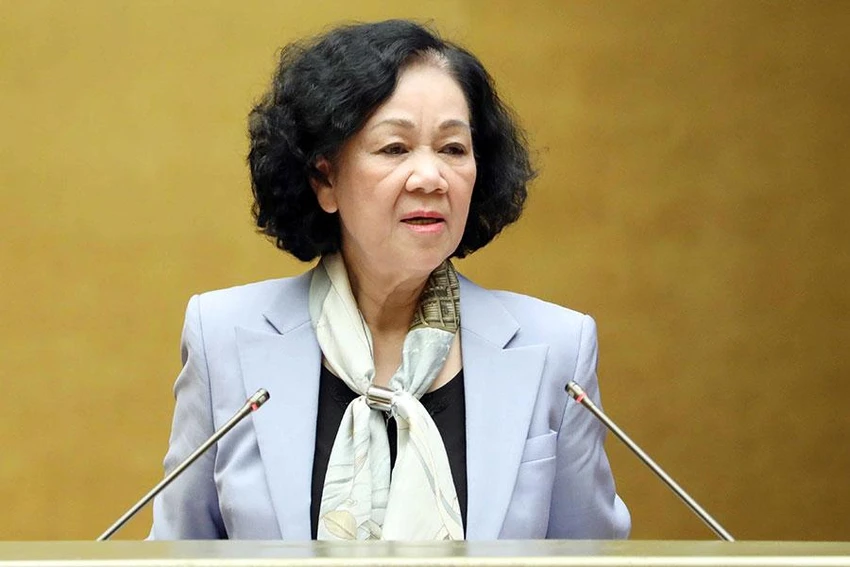 Trưởng ban Tổ chức Trung ương Trương Thị Mai trình bày chuyên đề “Tiếp tục đổi mới phương thức lãnh đạo, cầm quyền của Đảng đối với hệ thống chính trị trong giai đoạn mới”. Ảnh: TTXVN Trưởng ban Tổ chức Trung ương Trương Thị Mai trình bày chuyên đề “Tiếp tục đổi mới phương thức lãnh đạo, cầm quyền của Đảng đối với hệ thống chính trị trong giai đoạn mới”. Ảnh: TTXVN