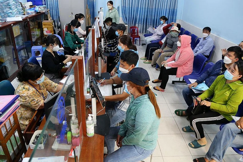 Các chuyên gia cho rằng TP.HCM chưa thực hiện hiệu quả việc tăng cường nguồn thu cho ngân sách, trích nguồn cải cách tiền lương theo quy định vẫn còn hạn chế… Ảnh: HOÀNG GIANG Các chuyên gia cho rằng TP.HCM chưa thực hiện hiệu quả việc tăng cường nguồn thu cho ngân sách, trích nguồn cải cách tiền lương theo quy định vẫn còn hạn chế… Ảnh: HOÀNG GIANG