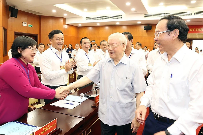 Tổng Bí thư Nguyễn Phú Trọng làm việc với Ban Thường vụ Thành ủy và lãnh đạo chủ chốt TP.HCM vào ngày 23-9-2022. Ảnh: TTXVN Tổng Bí thư Nguyễn Phú Trọng làm việc với Ban Thường vụ Thành ủy và lãnh đạo chủ chốt TP.HCM vào ngày 23-9-2022. Ảnh: TTXVN