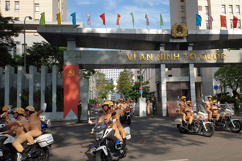 Lực lượng CSGT Công an TP.HCM ra quân tuần tra, đảm bảo trật tự an toàn giao thông. Ảnh: NT Lực lượng CSGT Công an TP.HCM ra quân tuần tra, đảm bảo trật tự an toàn giao thông. Ảnh: NT