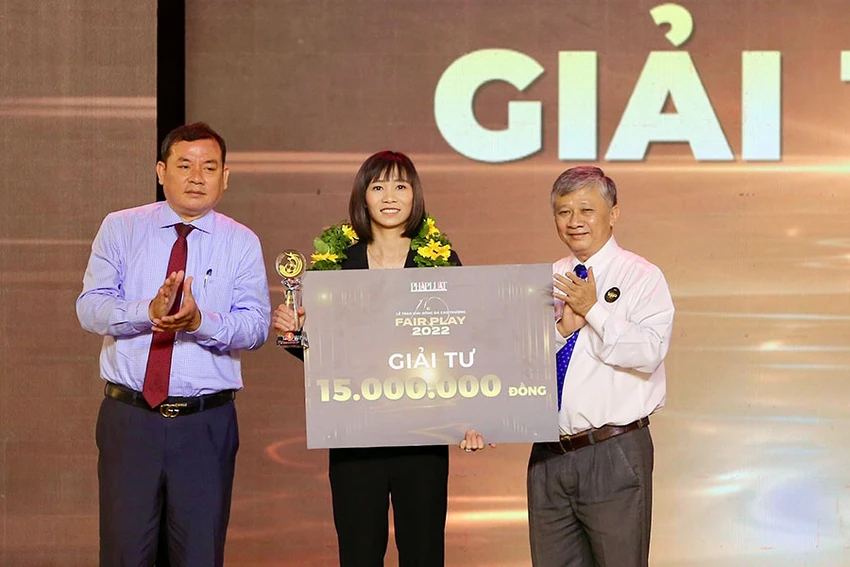 Giải tư thuộc về nữ tuyển thủ Thùy Trang. Giải tư thuộc về nữ tuyển thủ Thùy Trang.