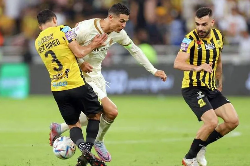 Ronaldo trong trận Al Nassr thua Al Attihad. Ảnh: GETTY IMAGES Ronaldo trong trận Al Nassr thua Al Attihad. Ảnh: GETTY IMAGES