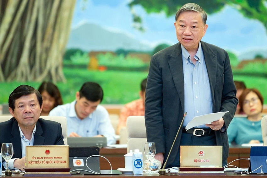 Bộ trưởng Bộ Công an Tô Lâm tại phiên họp sáng 17-3 của Ủy ban Thường vụ Quốc hội. Ảnh: QHVN Bộ trưởng Bộ Công an Tô Lâm tại phiên họp sáng 17-3 của Ủy ban Thường vụ Quốc hội. Ảnh: QHVN