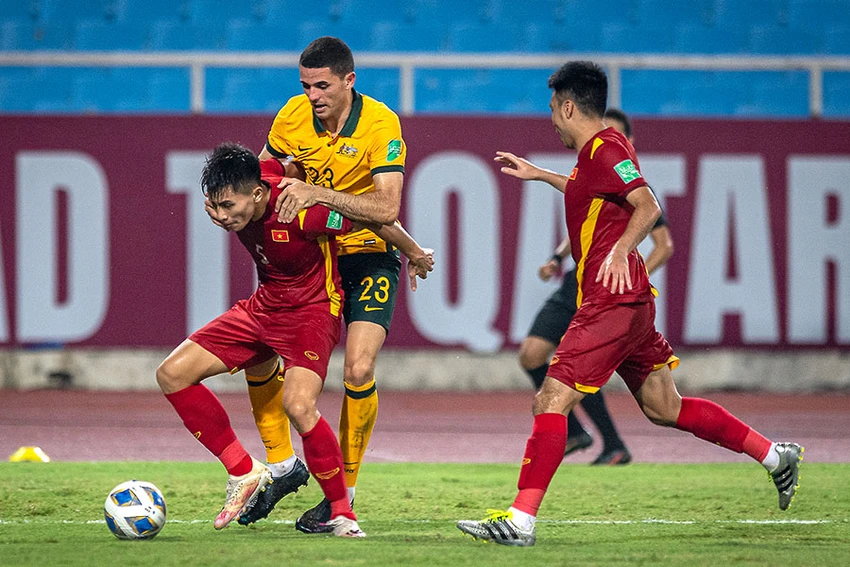 Đội tuyển Việt Nam ở vòng loại cuối World Cup 2022 trong trận gặp Úc. Ảnh: HẢI THỊNH Đội tuyển Việt Nam ở vòng loại cuối World Cup 2022 trong trận gặp Úc. Ảnh: HẢI THỊNH