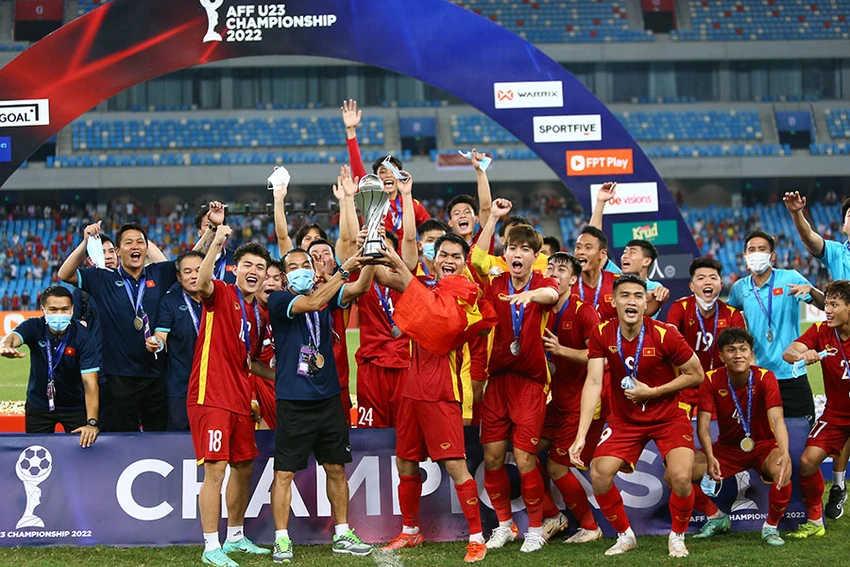 Ngôi vô địch U-23 Đông Nam Á của thầy trò HLV Đinh Thế Nam vào năm 2022. Ảnh: AFF Ngôi vô địch U-23 Đông Nam Á của thầy trò HLV Đinh Thế Nam vào năm 2022. Ảnh: AFF