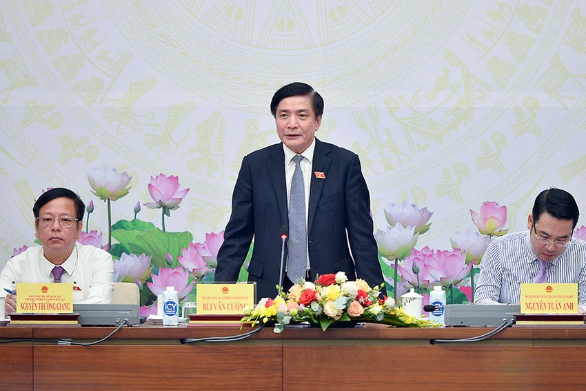Tổng thư ký, Chủ nhiệm Văn phòng Quốc hội Bùi Văn Cường chủ trì cuộc họp báo. Ảnh: MINH ĐỨC Tổng thư ký, Chủ nhiệm Văn phòng Quốc hội Bùi Văn Cường chủ trì cuộc họp báo. Ảnh: MINH ĐỨC