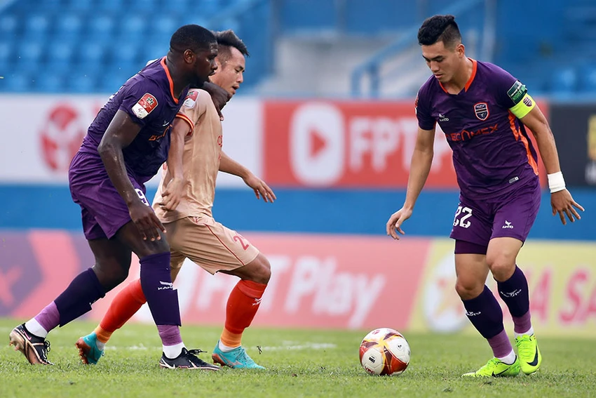 Rimario và Tiến Linh tại vòng 8 V-League HLV Lê Huỳnh Đức chỉ sử dụng một vua ngoại. Ảnh: ANH PHƯƠNG Rimario và Tiến Linh tại vòng 8 V-League HLV Lê Huỳnh Đức chỉ sử dụng một vua ngoại. Ảnh: ANH PHƯƠNG