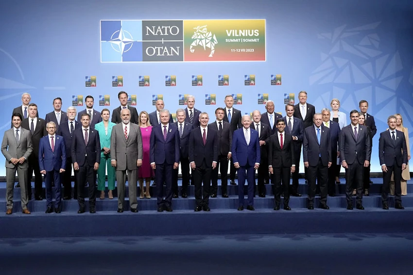 Lãnh đạo các nước thành viên NATO tại Hội nghị thượng đỉnh NATO vào ngày 11-7 tại Vilnius. Ảnh: AP Lãnh đạo các nước thành viên NATO tại Hội nghị thượng đỉnh NATO vào ngày 11-7 tại Vilnius. Ảnh: AP