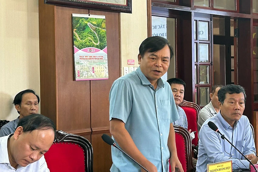 Thứ trưởng Nguyễn Hoàng Hiệp kết luận buổi làm việc... Thứ trưởng Nguyễn Hoàng Hiệp kết luận buổi làm việc...