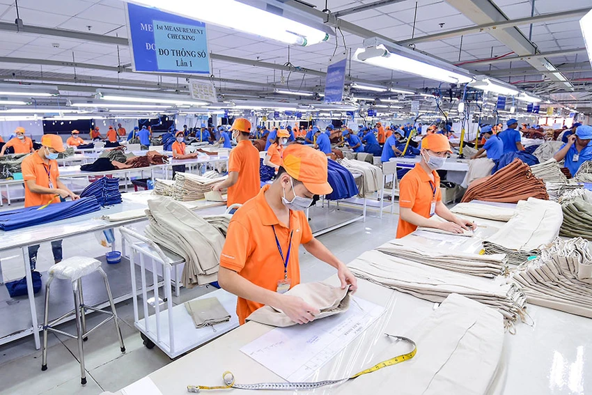 Kinh tế Việt Nam đang trên đà phục hồi khi nhiều lĩnh vực đón nhận những tín hiệu phấn khởi. Ảnh: Q.HUY Kinh tế Việt Nam đang trên đà phục hồi khi nhiều lĩnh vực đón nhận những tín hiệu phấn khởi. Ảnh: Q.HUY
