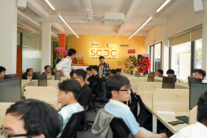 TP.HCM đang hướng tới mục tiêu là trung tâm vi mạch của thế giới. Ảnh: M.HOÀNG TP.HCM đang hướng tới mục tiêu là trung tâm vi mạch của thế giới. Ảnh: M.HOÀNG