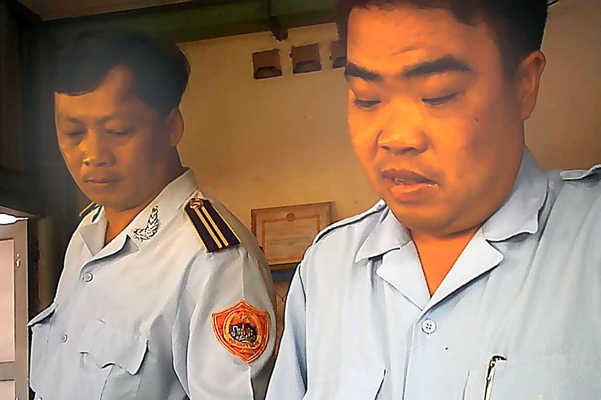Ngày 28-8, ông Phan Ngọc Sơn làm việc với người vi phạm. Ngày 28-8, ông Phan Ngọc Sơn làm việc với người vi phạm.