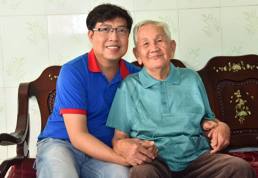 P13_nghe-si-van-huong1.jpg