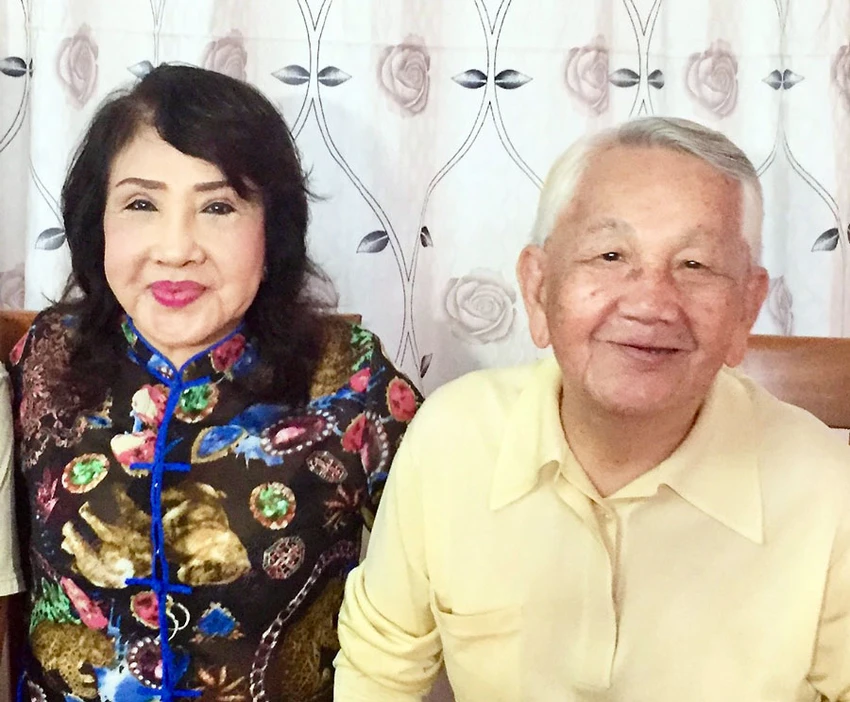 P13_nghe-si-van-huong2.jpg
