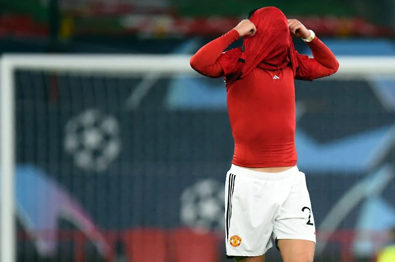 15_MU_khunghoang_-Jaap-Stam-phantich.jpg