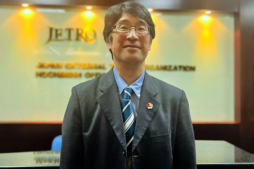 P11_Trưởng-đại-diện-JETRO-tại-TP.HCM.jpg