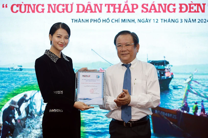 P3_Hoa-hau-Phuong-Khanh.jpg