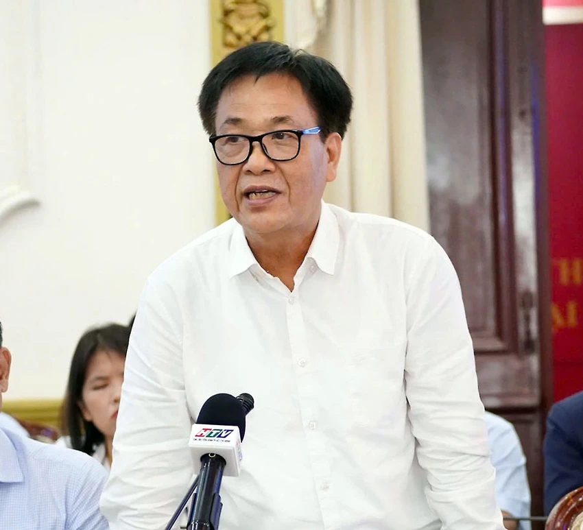 le-trong-hoai.jpg
