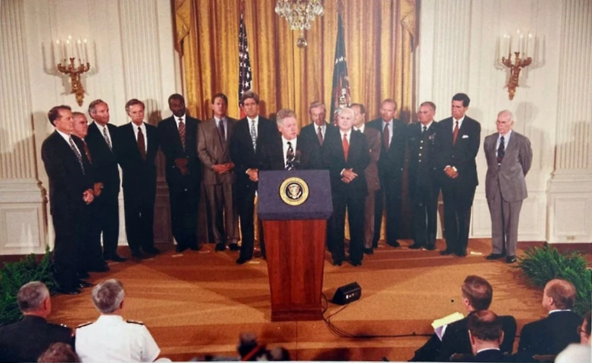 P4-5_1107BillClinton.jpg