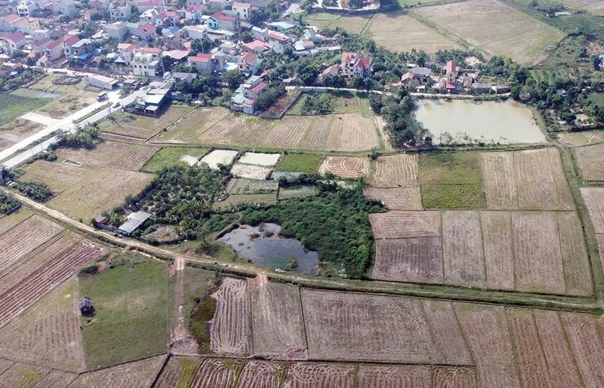 Khu đất dự kiến triển khai dự án Trường đua ngựa Sóc Sơn tại xã Tân Minh, huyện Sóc Sơn, TP Hà Nội Khu đất dự kiến triển khai dự án Trường đua ngựa Sóc Sơn tại xã Tân Minh, huyện Sóc Sơn, TP Hà Nội