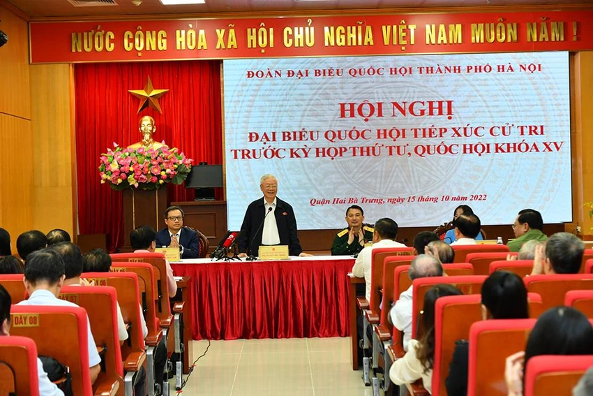 Tổng Bí thư Nguyễn Phú Trọng phát biểu tại buổi tiếp xúc cử tri Tổng Bí thư Nguyễn Phú Trọng phát biểu tại buổi tiếp xúc cử tri