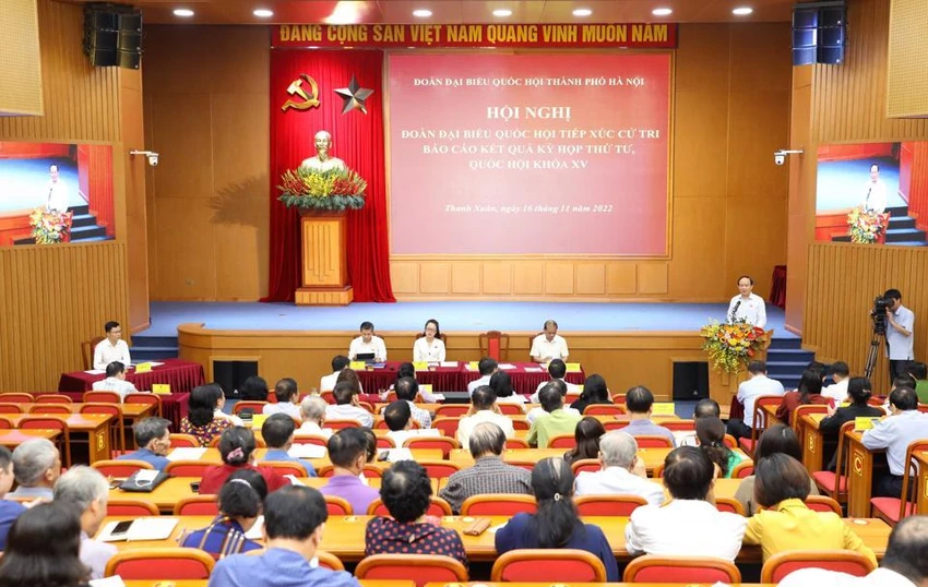 Toàn cảnh hội nghị tiếp xúc cử tri của Đoàn ĐBQH TP Hà Nội với cử tri quận Thanh Xuân, Nam Từ Liêm, Cầu Giấy sáng ngày 16-11. (Ảnh: Trọng Phú) Toàn cảnh hội nghị tiếp xúc cử tri của Đoàn ĐBQH TP Hà Nội với cử tri quận Thanh Xuân, Nam Từ Liêm, Cầu Giấy sáng ngày 16-11. (Ảnh: Trọng Phú)